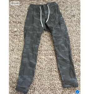 Vuori camo pants